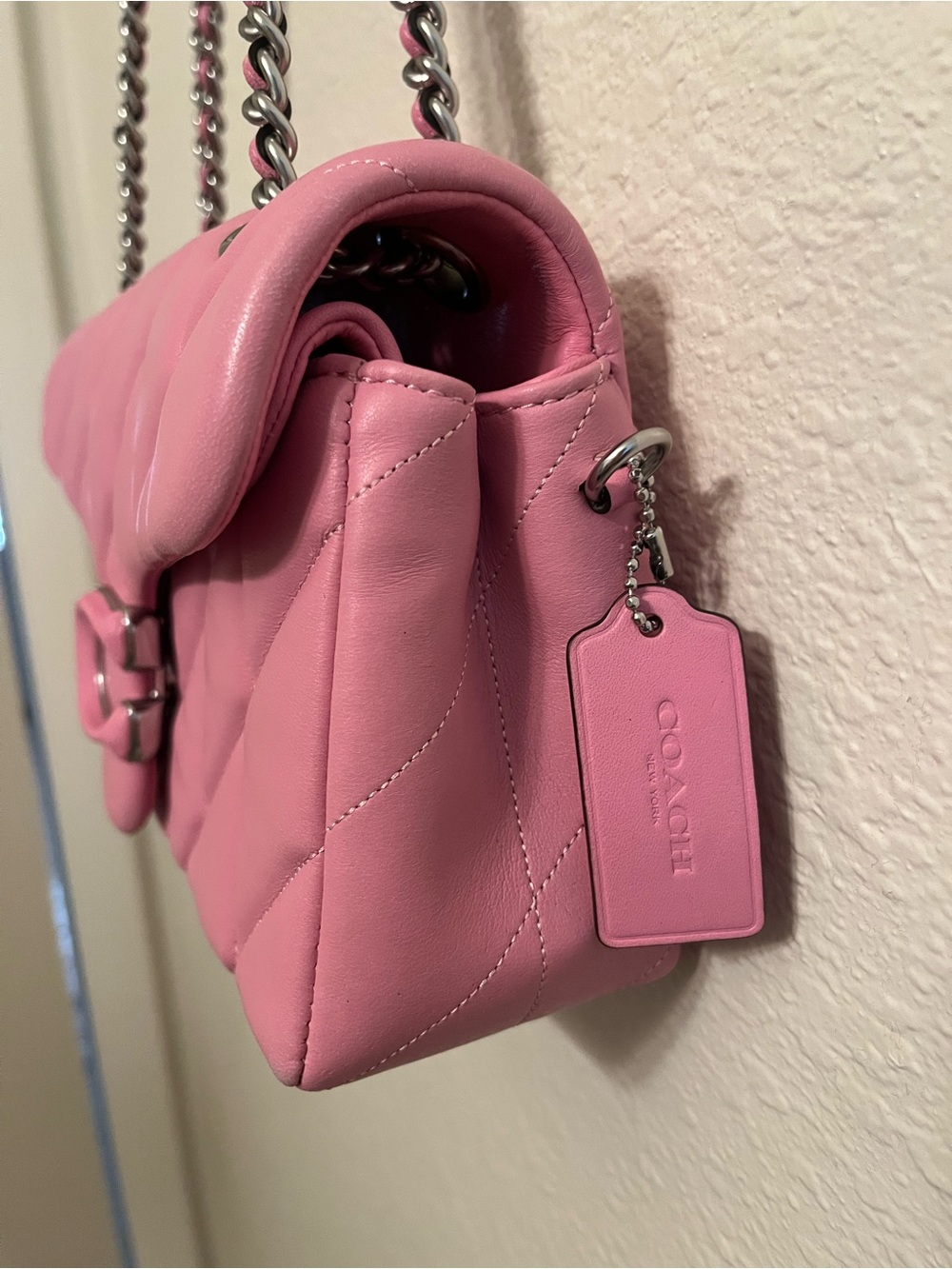 Coach quilted tabby 26 in vivid pink - Picture 4 of 11